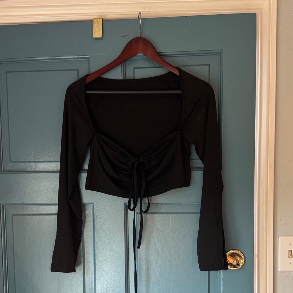 URBANIC LONG SLEEVE TOP